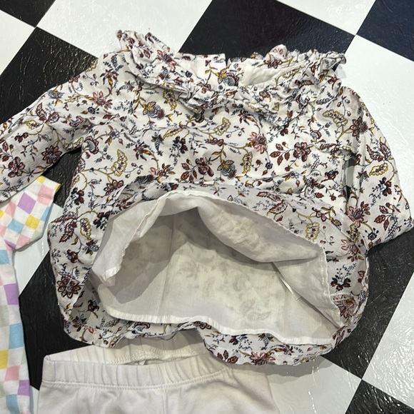 Outfits 12-18 months - Picture 3 of 3